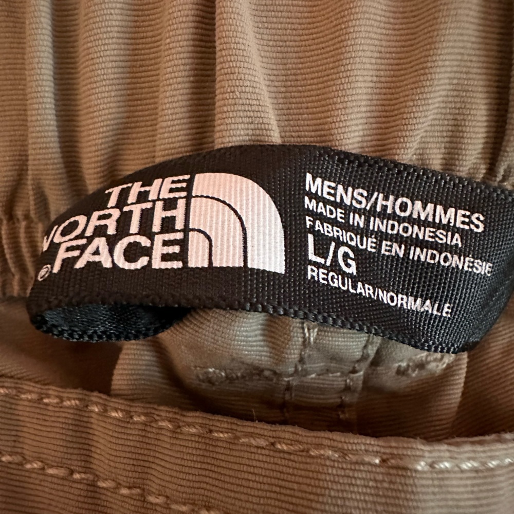 The North Face men’s Paramount Trail khaki tan zipper convertible L nylon pants - Picture 14 of 16